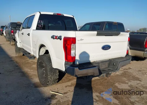 2018 Ford F-250 Xlt из США, поврежденный, VIN 1FT7W2BT6JEB13147
